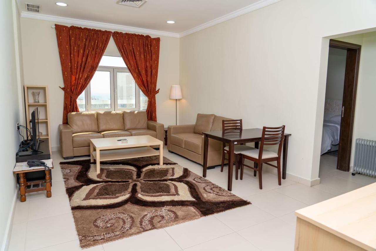 Zodiac Hotel Apartments Fahaheel Kuvait Kültér fotó